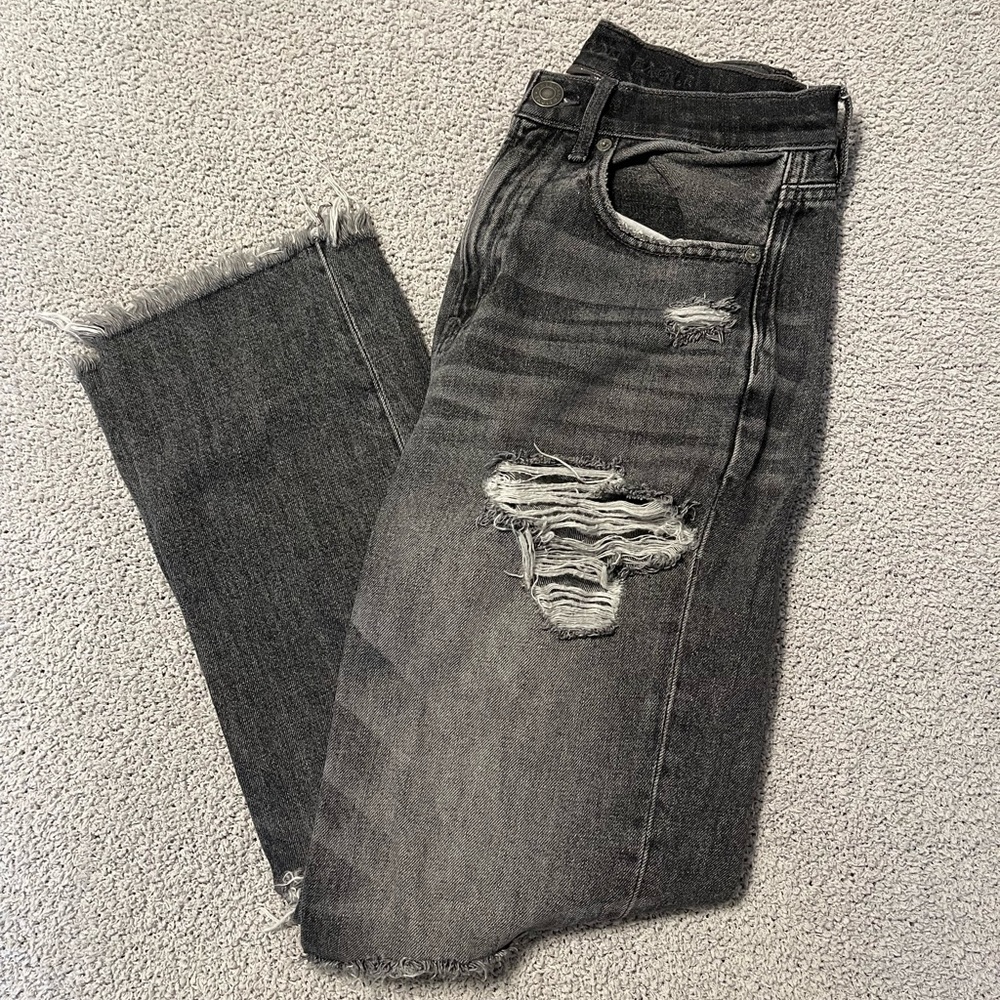 AE 90s Boyfriend Jeans